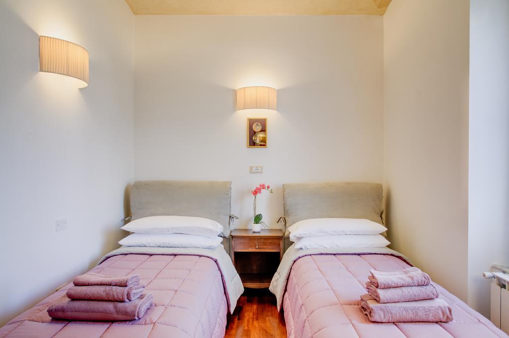 Mecenate 69 Suite Arezzo Habitación foto