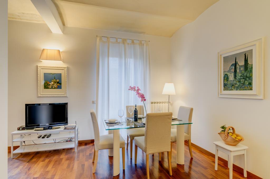 Mecenate 69 Suite Arezzo Habitación foto